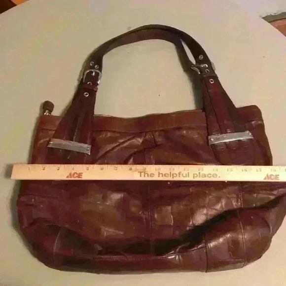 B Makowsky Leather Shoulder Bag - Picture 7 of 8